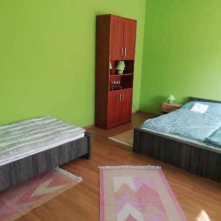 Rokus Apartman Apartment Szeged Ngoại thất bức ảnh
