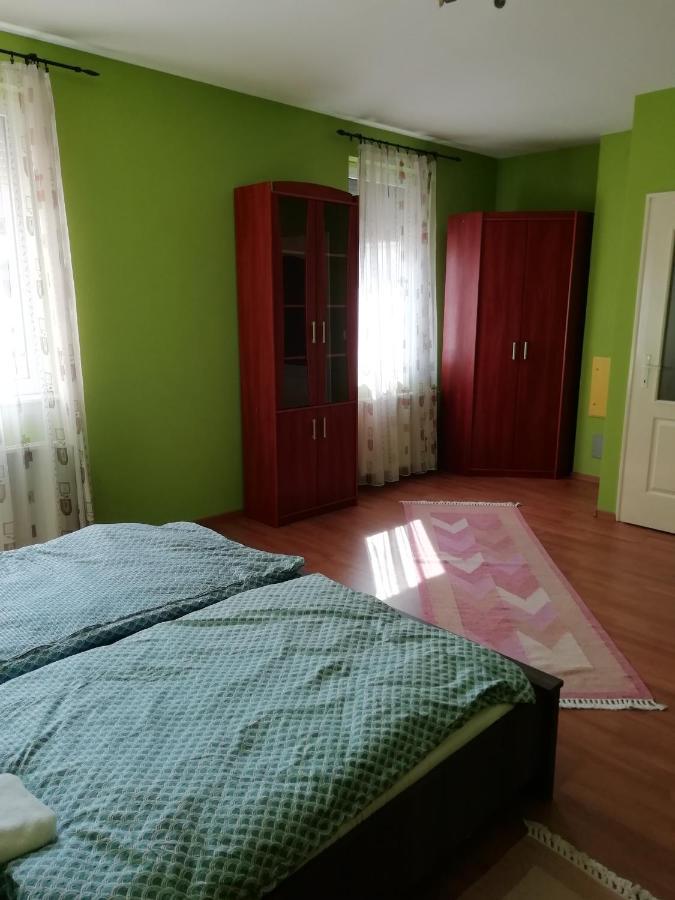 Rokus Apartman Apartment Szeged Ngoại thất bức ảnh
