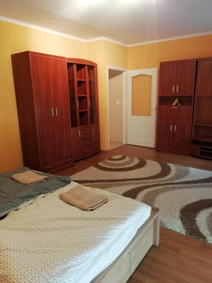 Rokus Apartman Apartment Szeged Ngoại thất bức ảnh